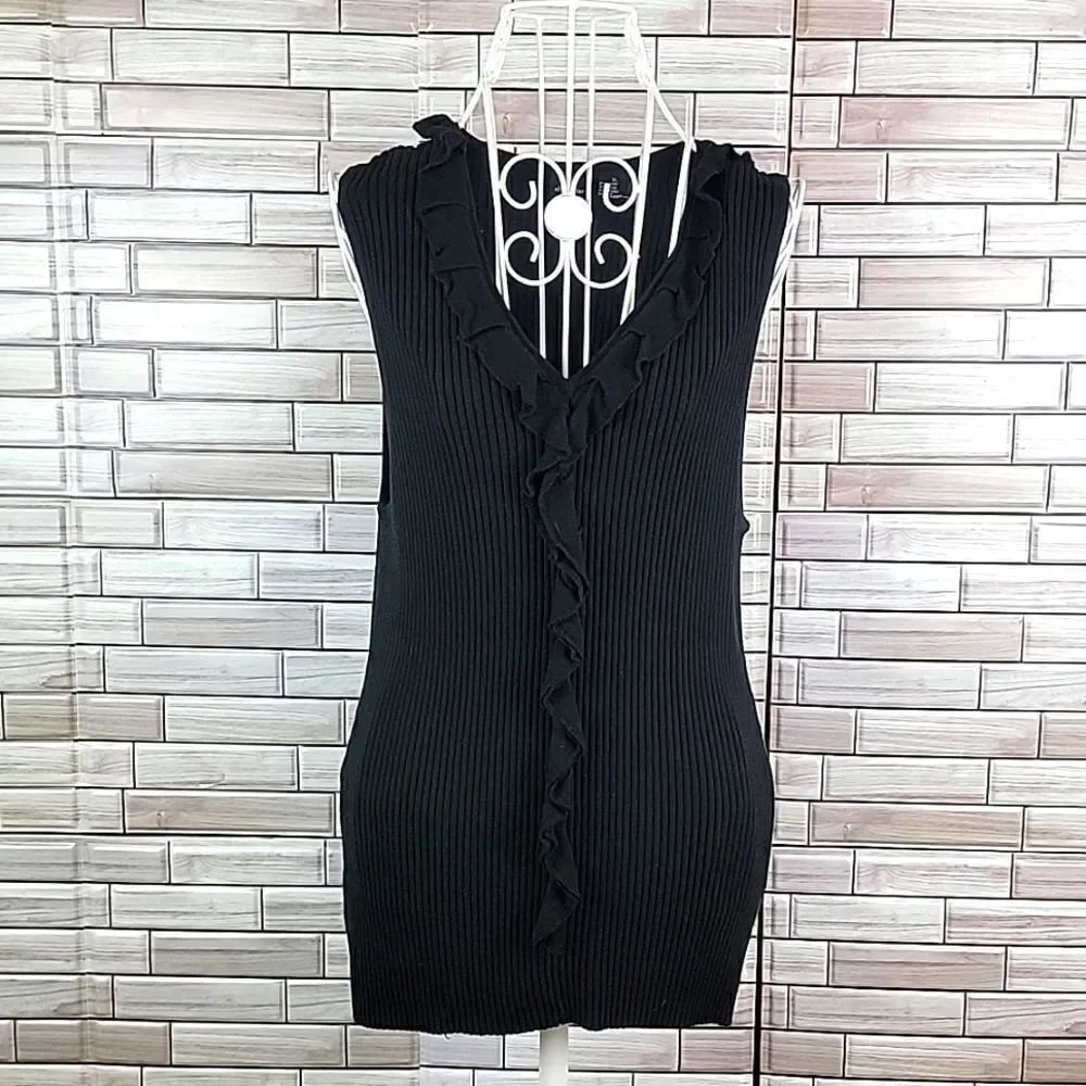 Xhileration sleeveless sweater Size XL